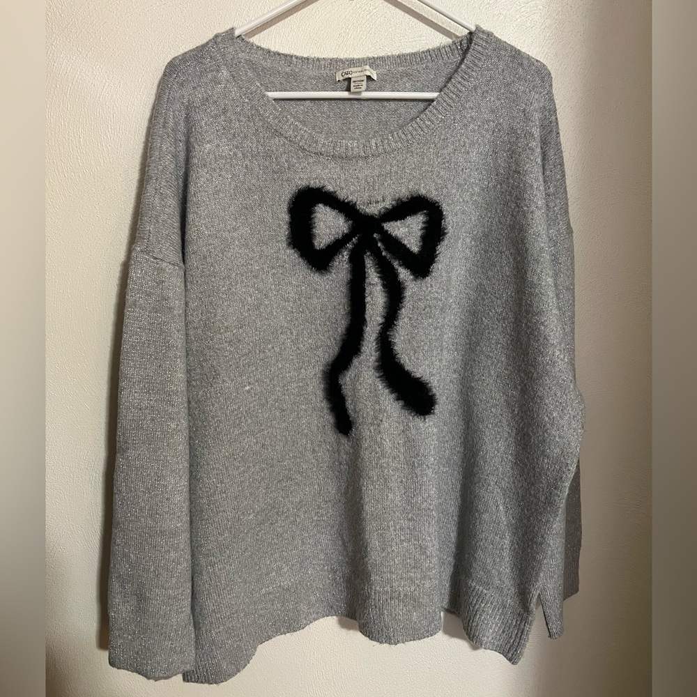 CATO Classic Crewneck Sweater with Graphic Bow Metallic Grey Black Wms Sz 18/20W